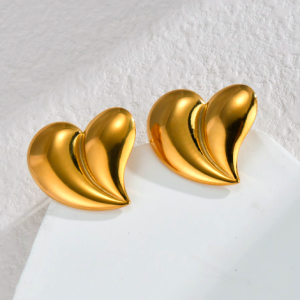 Aretes corazones bombeados