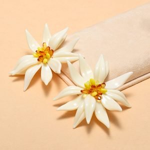 Aretes Ivory Shine